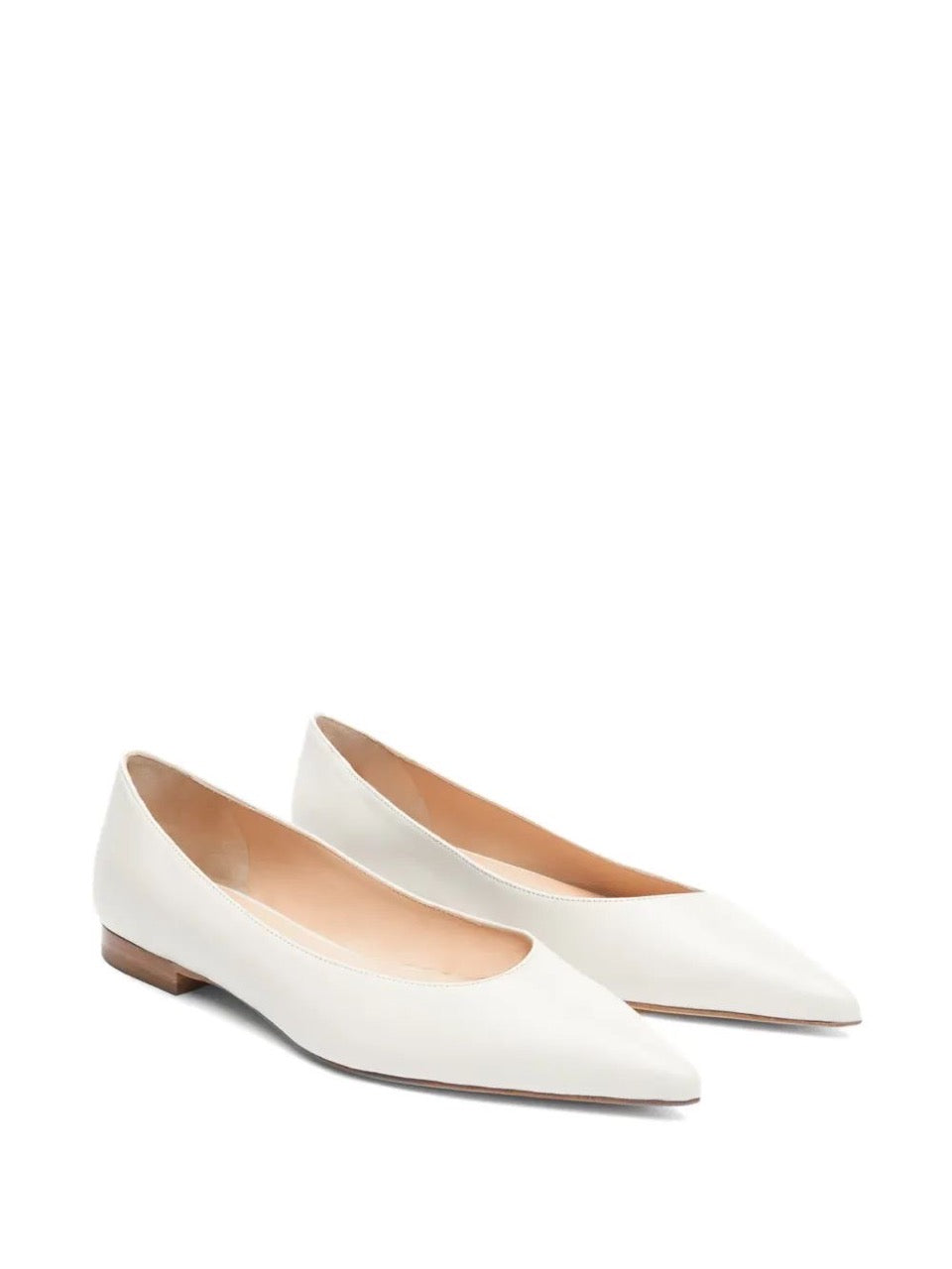 ⁠Flats